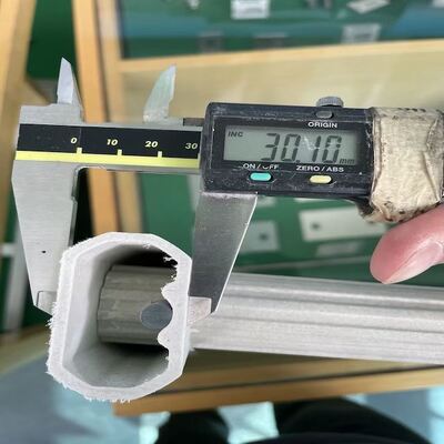 Προφίλ ακανόνιστου σχήματος Pultruded FRP με ελαφριά κατασκευή υψηλής αντοχής και εξαιρετικές αντιδιαβρωτικές ιδιότητες