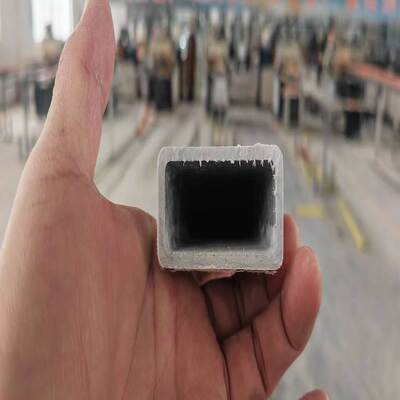 Θερμικά ανθεκτικά ορθογώνια προφίλ σωλήνων FRP κατασκευασμένα από μαντήλα πολυεστέρα και ακόρεστες ρητίνες που παρέχουν ηλεκτρική μόνωση και αντοχή